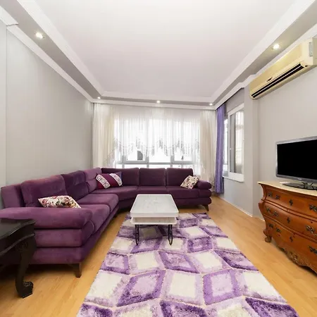 公寓 Colorful Flat With A Pleasant Balcony Close To Public Transportation In Muratpasa *