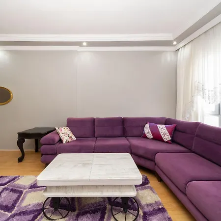 Colorful Flat With A Pleasant Balcony Close To Public Transportation In Muratpasa * 安塔利亚