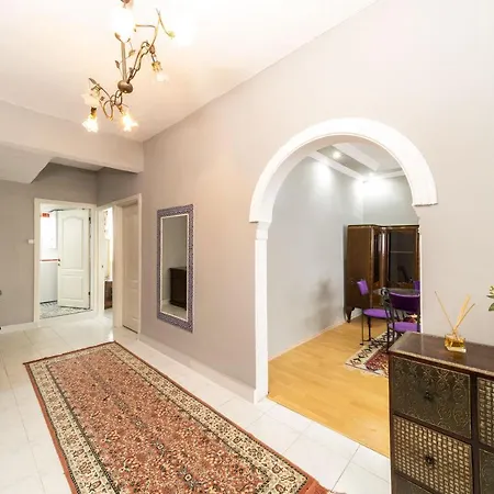 Colorful Flat With A Pleasant Balcony Close To Public Transportation In Muratpasa Antalya